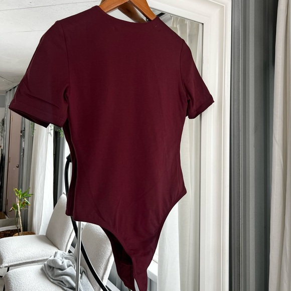 PRIV short sleeve body suit - Picture 3 of 3